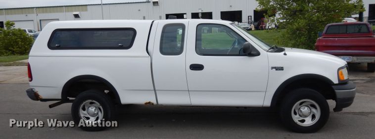 image for item GG9090 2003 Ford F150 SuperCab pickup truck