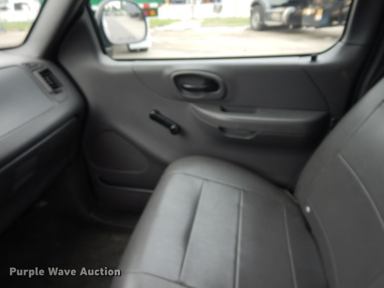 image for item GG9090 2003 Ford F150 SuperCab pickup truck