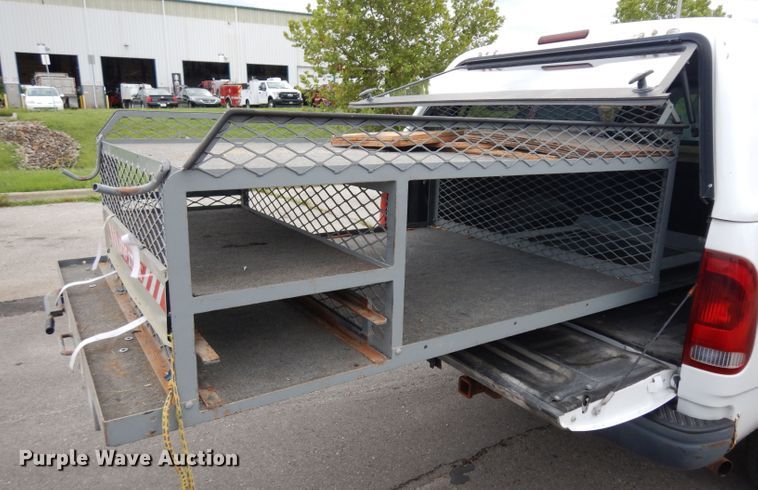 image for item GG9090 2003 Ford F150 SuperCab pickup truck