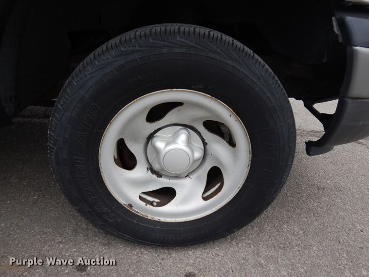 image for item GG9090 2003 Ford F150 SuperCab pickup truck