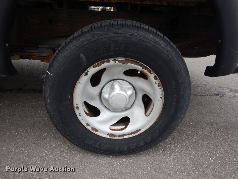 image for item GG9090 2003 Ford F150 SuperCab pickup truck