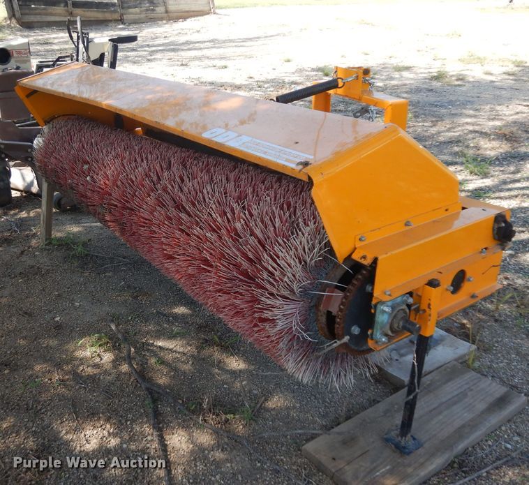 image for item GG9220 Old Dominion broom