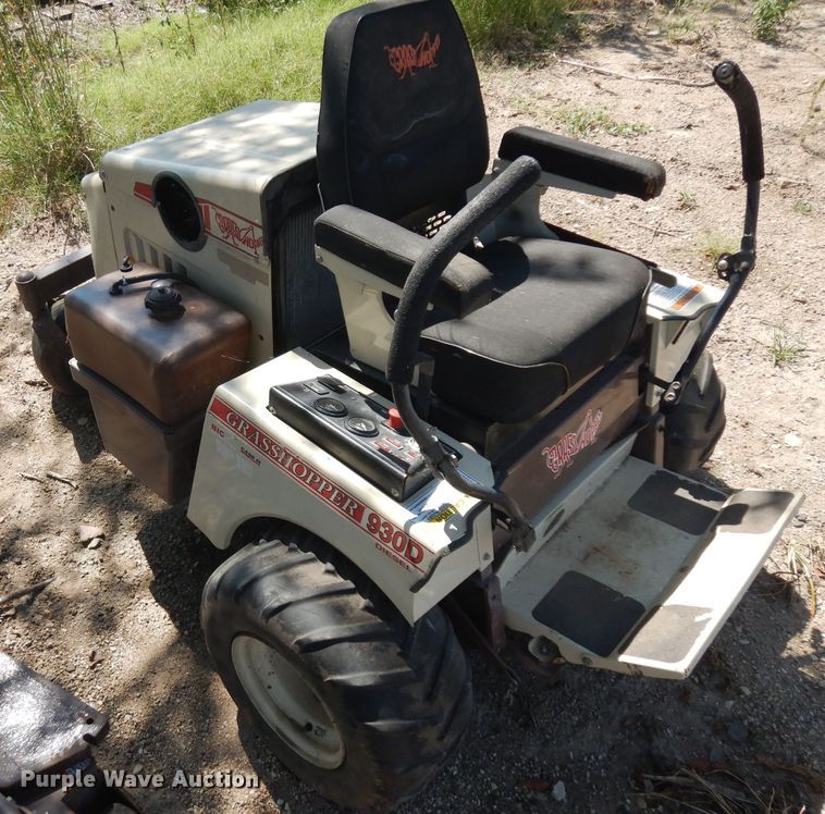 image for item GG9221 2010 Grasshopper 930D ZTR lawn mower