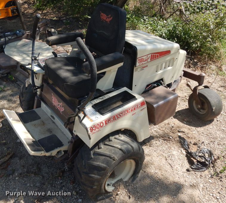 image for item GG9221 2010 Grasshopper 930D ZTR lawn mower