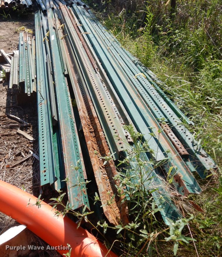 image for item GG9223 Approximately 50 sign posts