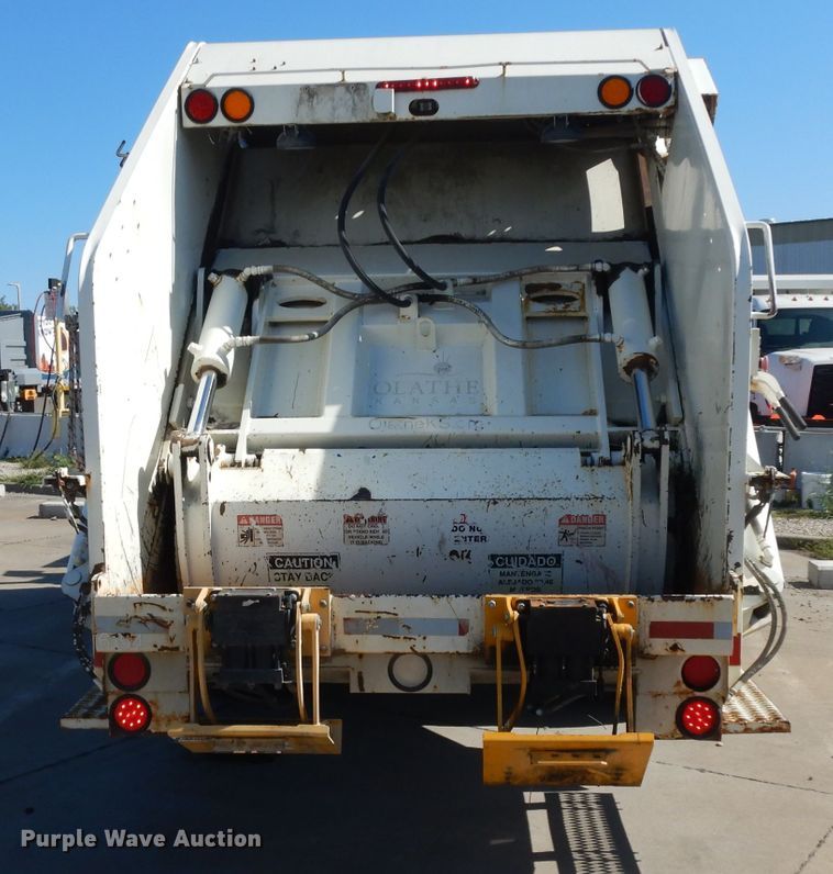 image for item GI9301 2008 Crane Carrier Low Entry refuse truck