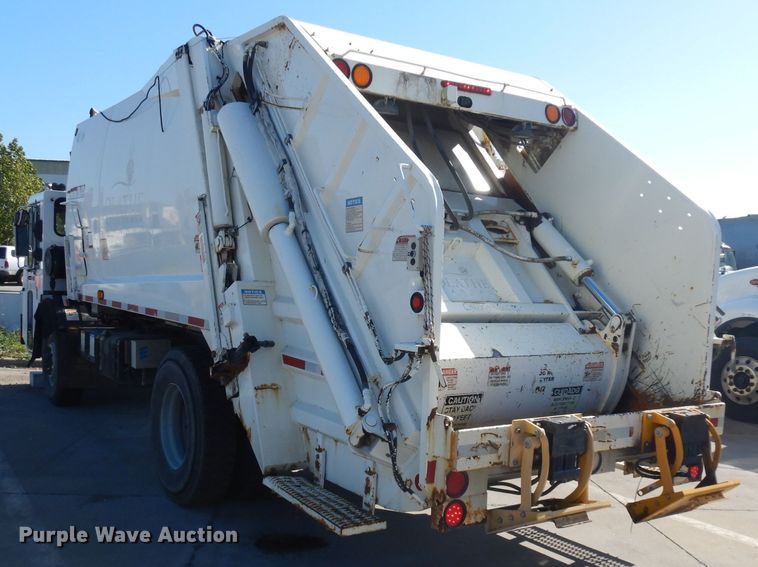 image for item GI9301 2008 Crane Carrier Low Entry refuse truck