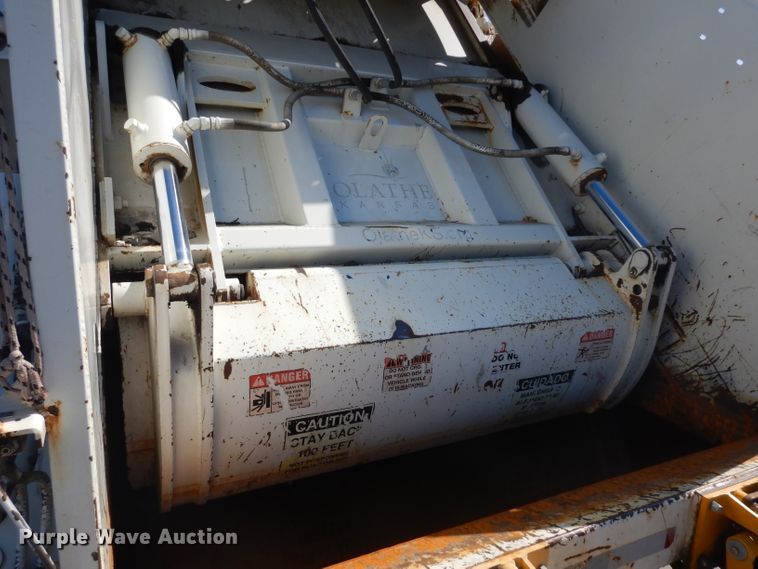 image for item GI9301 2008 Crane Carrier Low Entry refuse truck