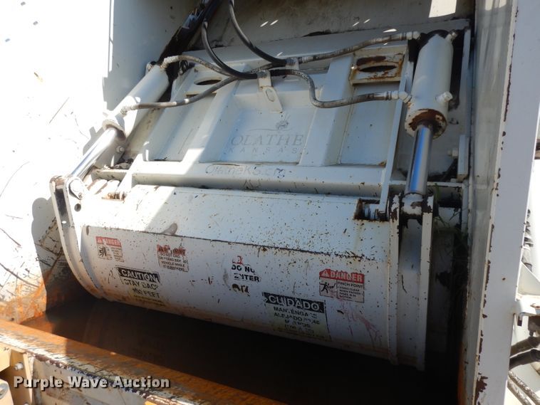 image for item GI9301 2008 Crane Carrier Low Entry refuse truck