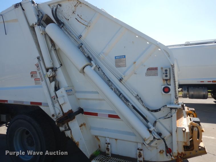 image for item GI9301 2008 Crane Carrier Low Entry refuse truck