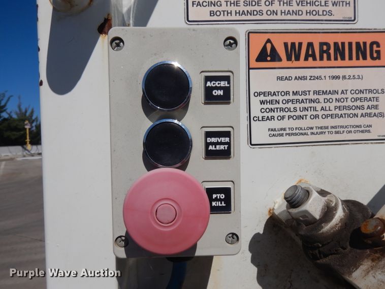 image for item GI9301 2008 Crane Carrier Low Entry refuse truck