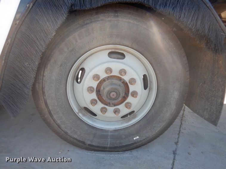 image for item GI9301 2008 Crane Carrier Low Entry refuse truck