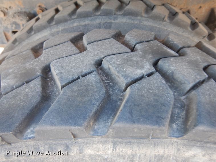 image for item GI9301 2008 Crane Carrier Low Entry refuse truck