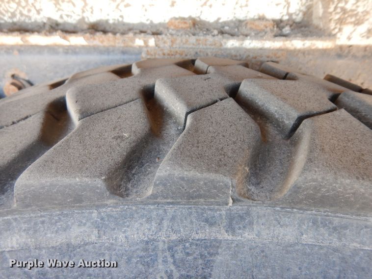 image for item GI9301 2008 Crane Carrier Low Entry refuse truck