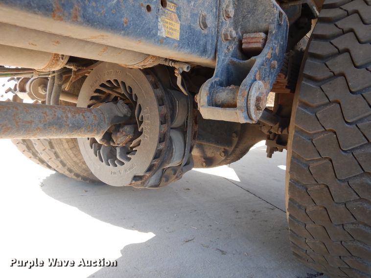 image for item GI9301 2008 Crane Carrier Low Entry refuse truck