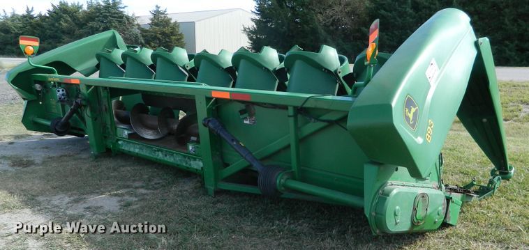 image for item DB4984 2007 John Deere 893 corn head
