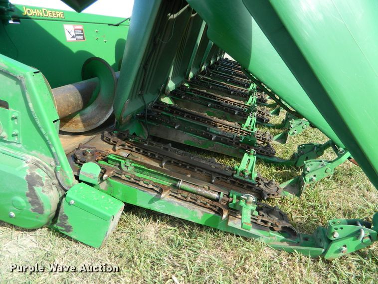 image for item DB4984 2007 John Deere 893 corn head