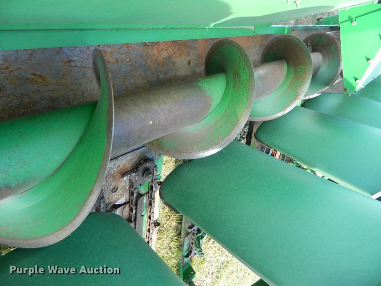 image for item DB4984 2007 John Deere 893 corn head