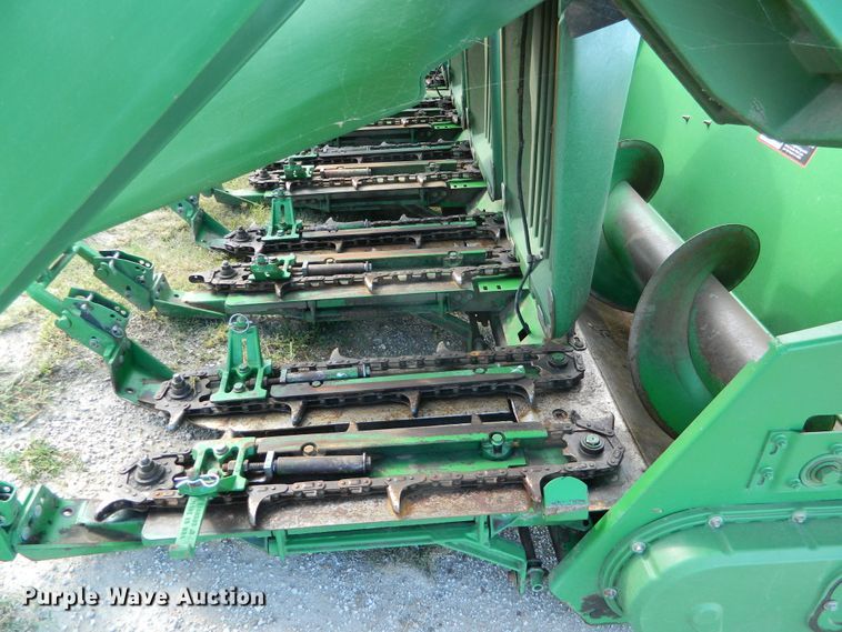 image for item DB4984 2007 John Deere 893 corn head