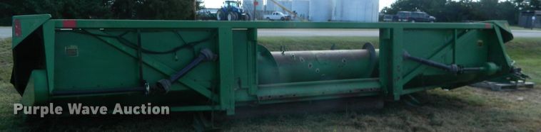 image for item DB4985 1983 John Deere 853A all-crop head