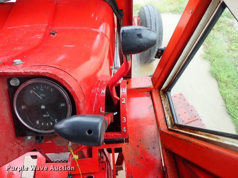 image for item DB7675 1967 Farmall 806 tractor