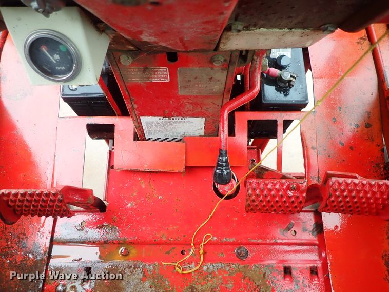 image for item DB7675 1967 Farmall 806 tractor