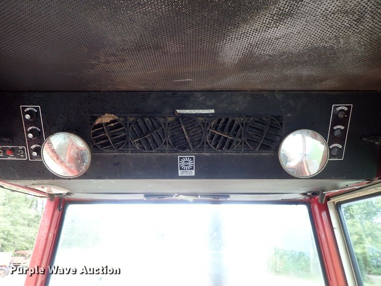 image for item DB7675 1967 Farmall 806 tractor