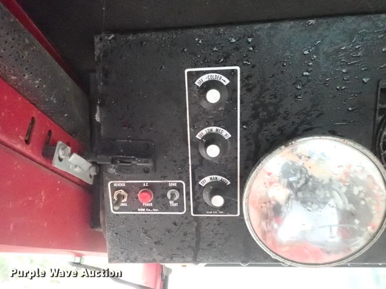 image for item DB7675 1967 Farmall 806 tractor