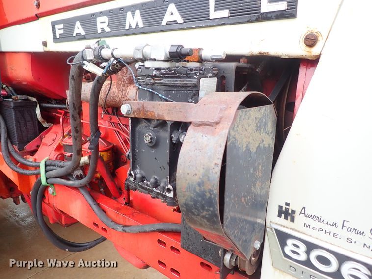 image for item DB7675 1967 Farmall 806 tractor