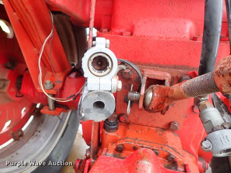 image for item DB7675 1967 Farmall 806 tractor