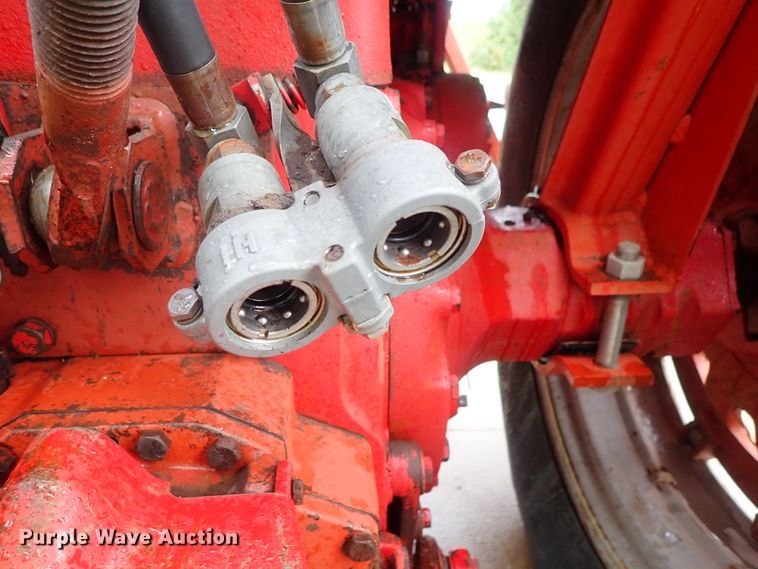 image for item DB7675 1967 Farmall 806 tractor