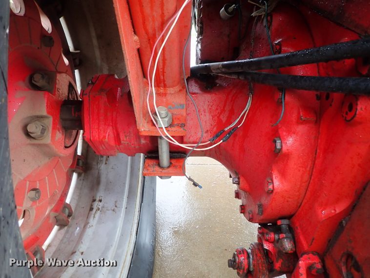 image for item DB7675 1967 Farmall 806 tractor