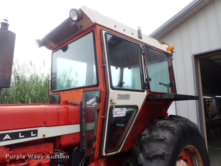 image for item DB7675 1967 Farmall 806 tractor