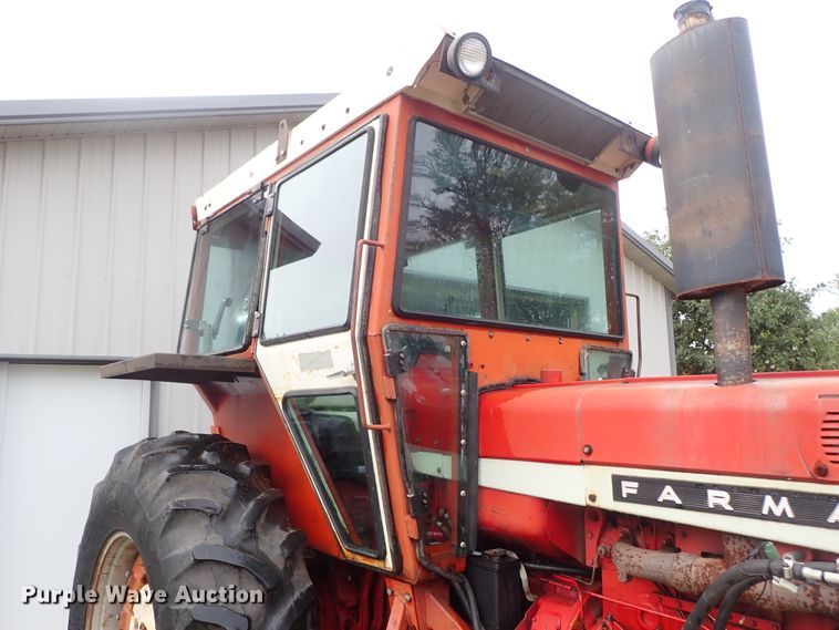 image for item DB7675 1967 Farmall 806 tractor