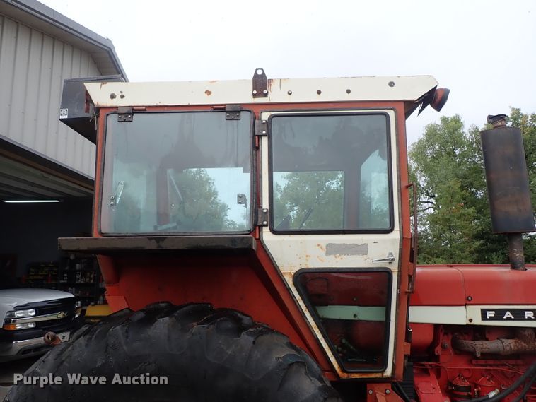 image for item DB7675 1967 Farmall 806 tractor