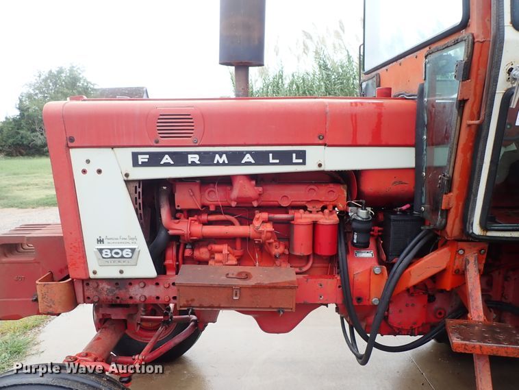 image for item DB7675 1967 Farmall 806 tractor
