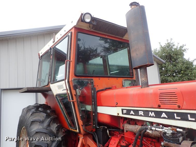 image for item DB7675 1967 Farmall 806 tractor