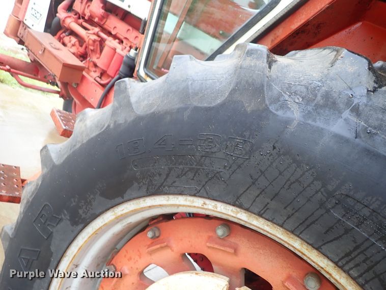 image for item DB7675 1967 Farmall 806 tractor