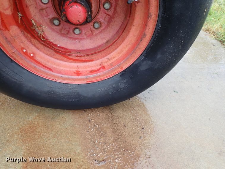 image for item DB7675 1967 Farmall 806 tractor