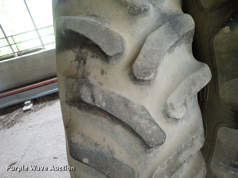 image for item DB7675 1967 Farmall 806 tractor