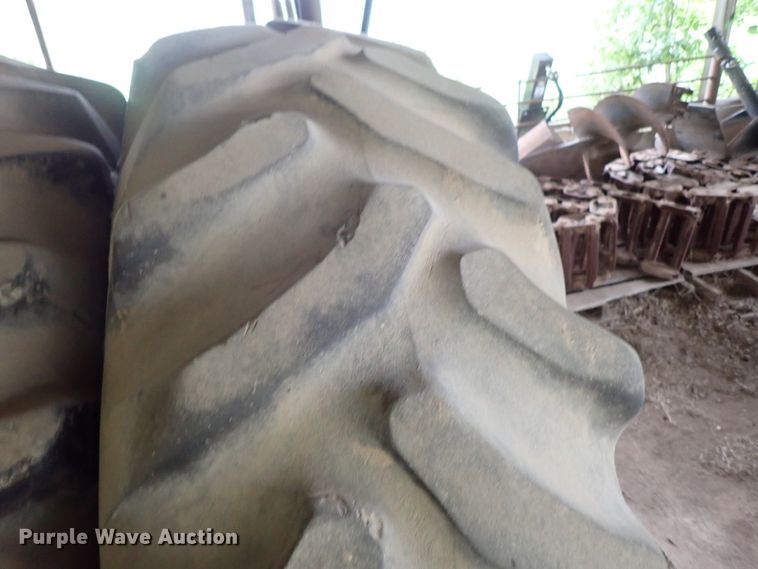 image for item DB7675 1967 Farmall 806 tractor