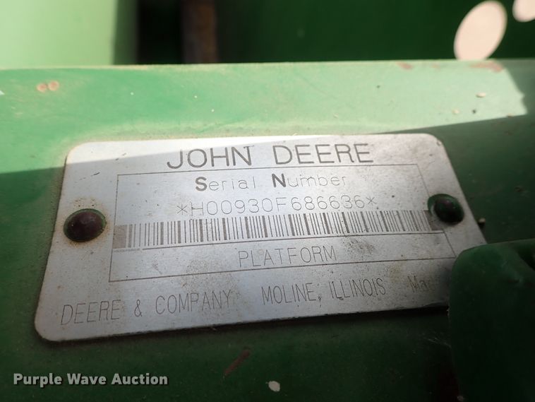 image for item DB7685 2000 John Deere 930F flex head