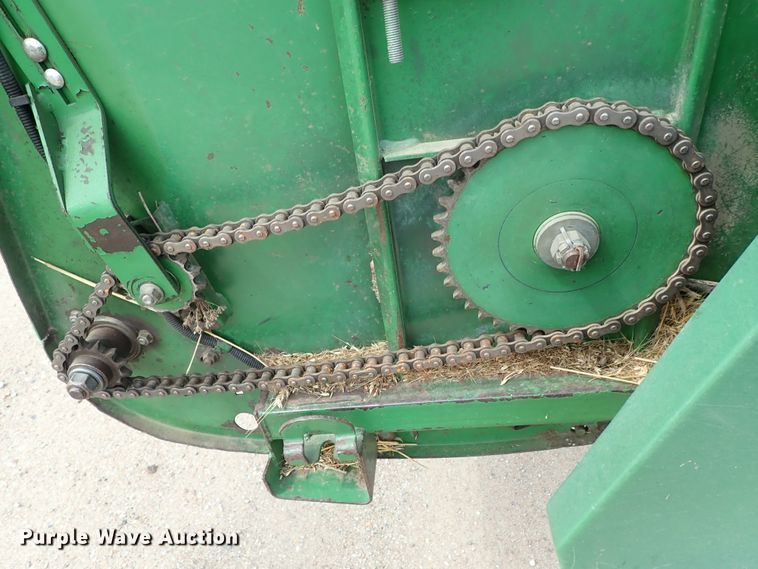 image for item DB7685 2000 John Deere 930F flex head