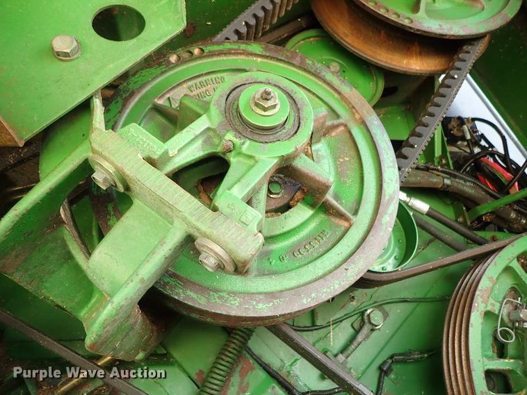 image for item DB7686 1990 John Deere 9600 combine