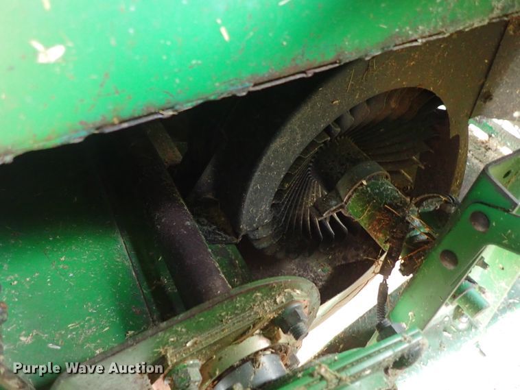 image for item DB7686 1990 John Deere 9600 combine