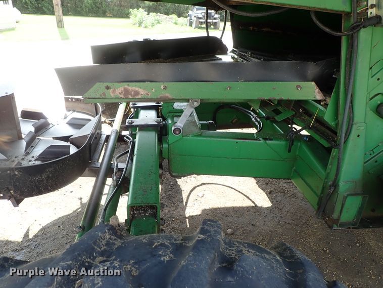 image for item DB7686 1990 John Deere 9600 combine