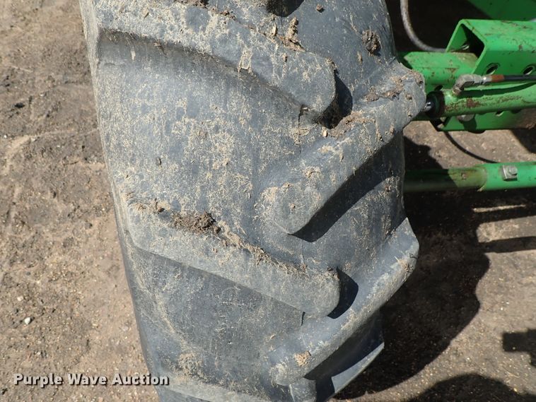 image for item DB7686 1990 John Deere 9600 combine