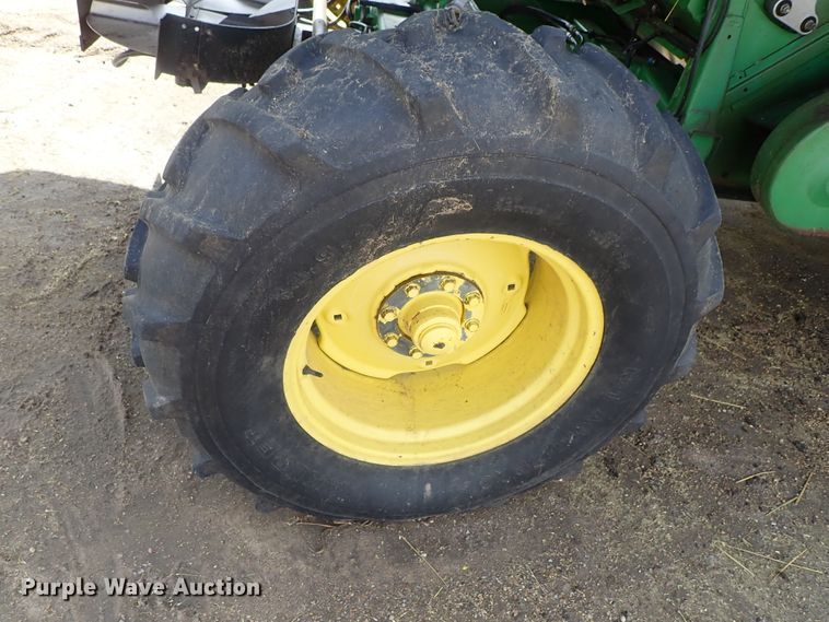 image for item DB7686 1990 John Deere 9600 combine