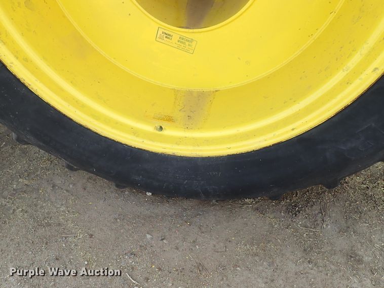 image for item DB7686 1990 John Deere 9600 combine