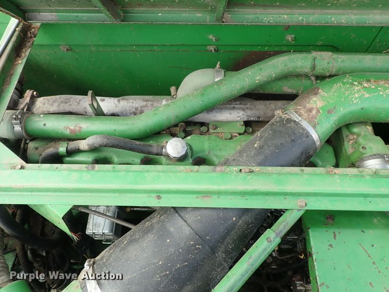 image for item DB7686 1990 John Deere 9600 combine